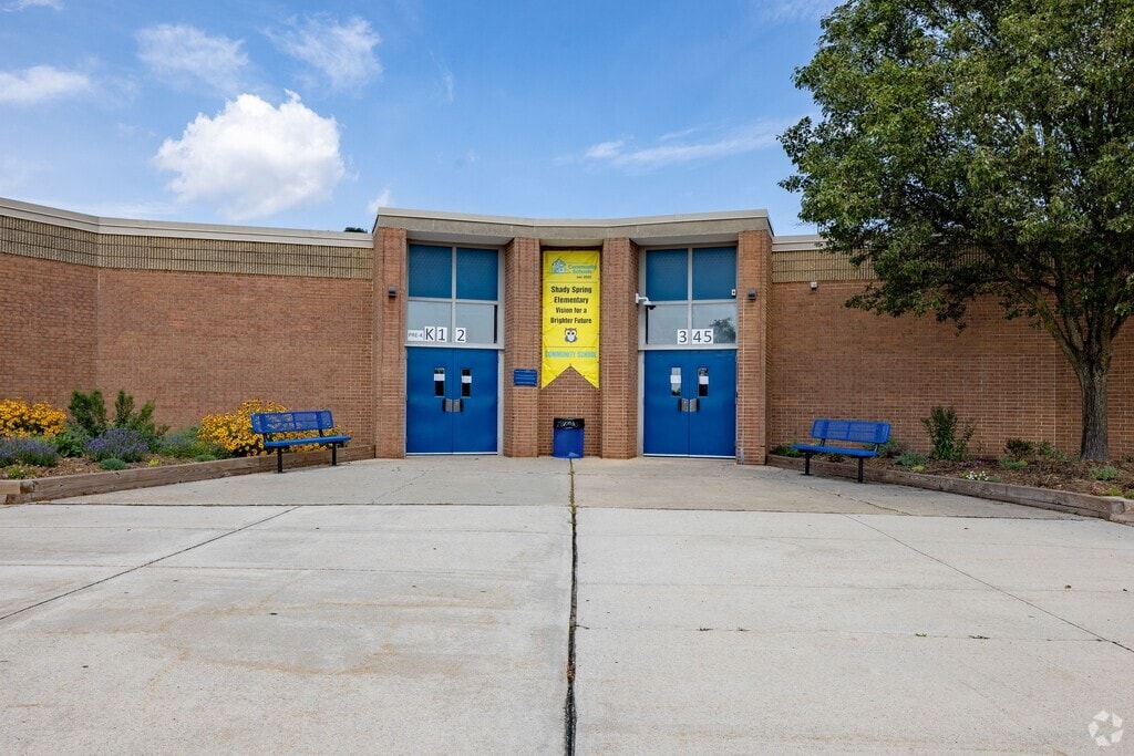 Shady Spring Elementary School, Rankings & Reviews