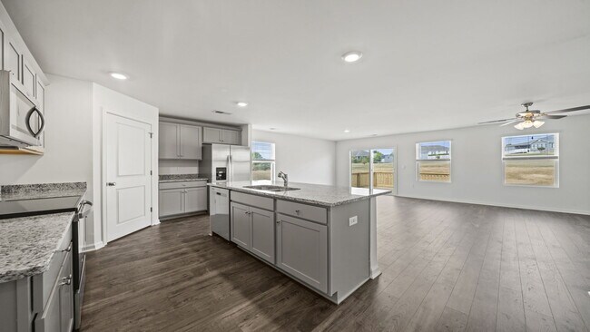 311 7th St unit 36203871, West Point, VA 23181 - photo 4