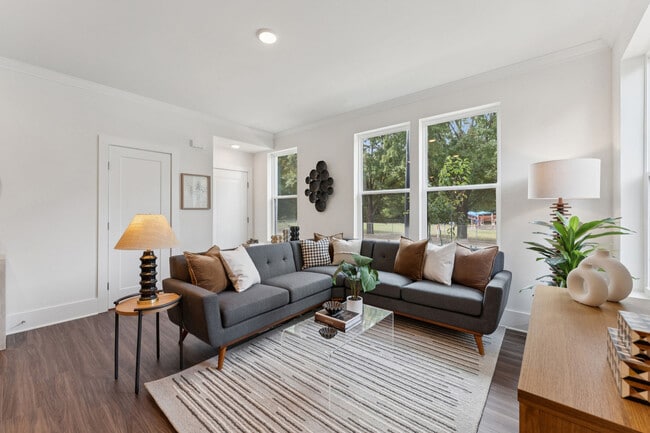 SOCA 56 unit 102, Cary, NC 27511 - photo 3