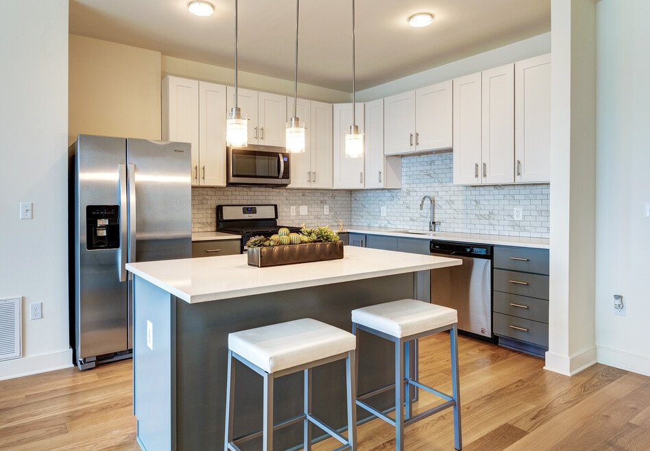 19 East, Bayonne, NJ 07002 - photo 1