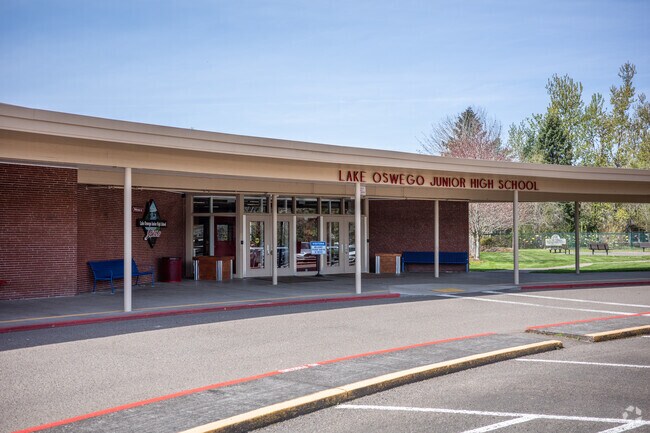 Lake Oswego Junior High School is a Public Middle School serving the Lake Grove Neighborhood in Lake Oswego, OR.