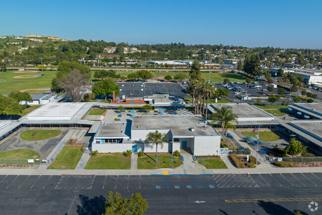 Los Coyotes Middle School students are learning well in La Mirada.