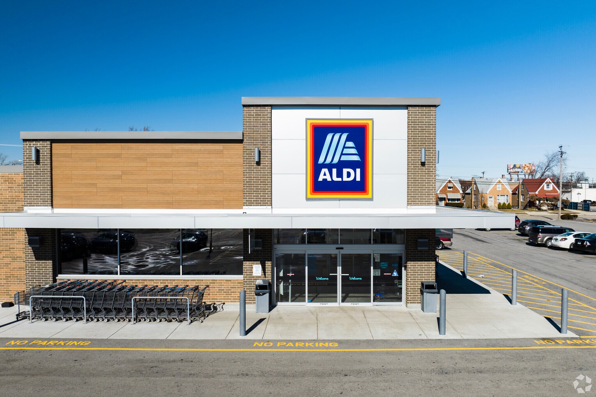 Get your weekly groceries at Aldi in Stickney.