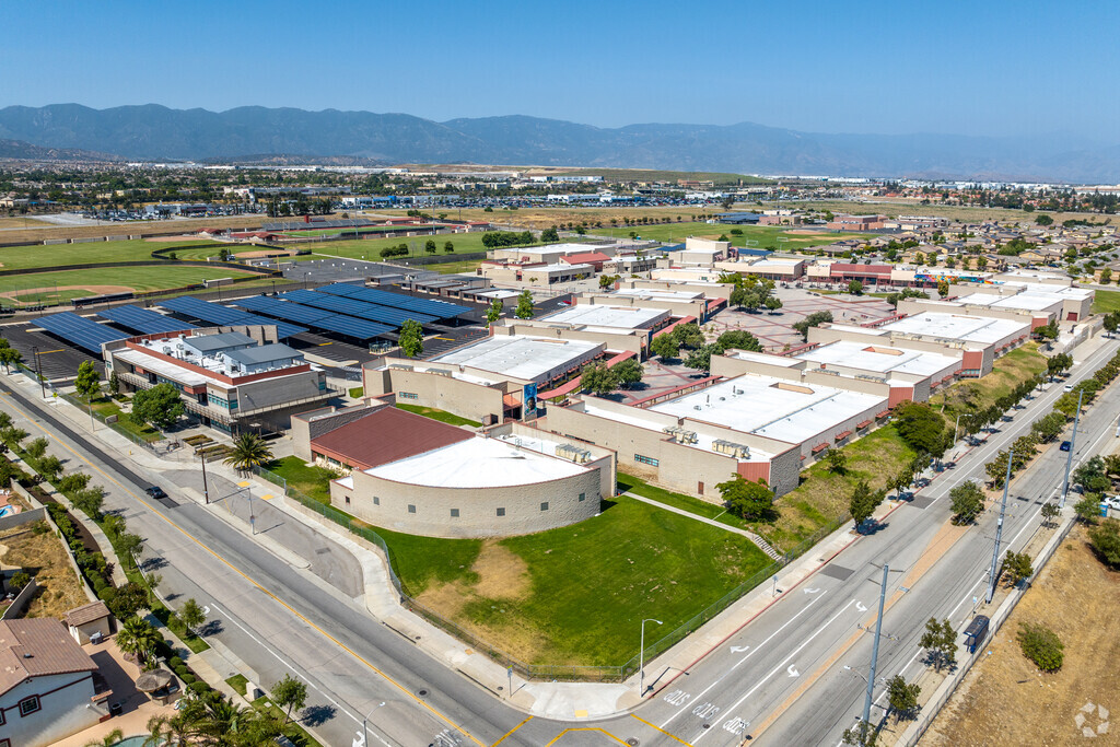 Fontana A. B. Miller High School, Rankings & Reviews - Homes.com