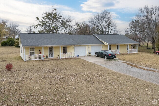 Ranch style homes are the most common style of home found in Dibble.