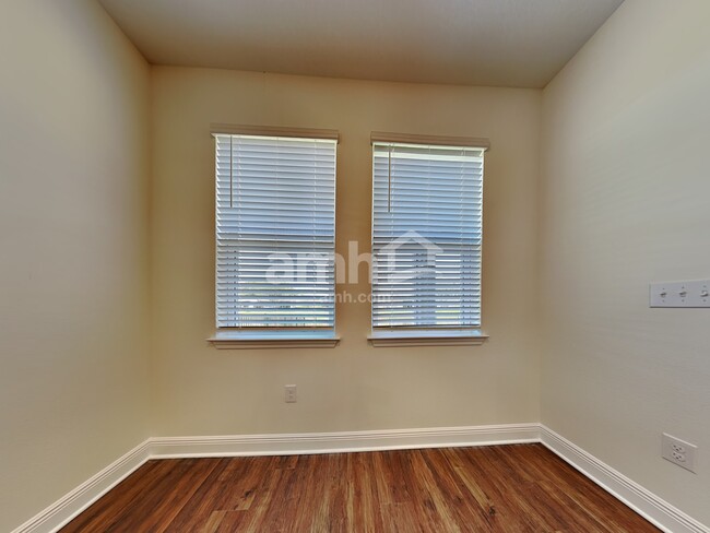 27581 St Andrews Ave, Wesley Chapel, FL 33544 - photo 6