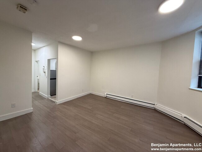 552 Massachusetts Ave unit 1, Boston, MA 02118 - photo 6