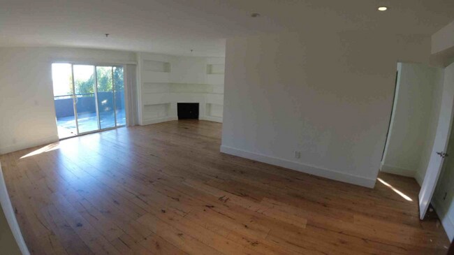 939 Palm Ave unit 401, West Hollywood, CA 90069 - photo 2