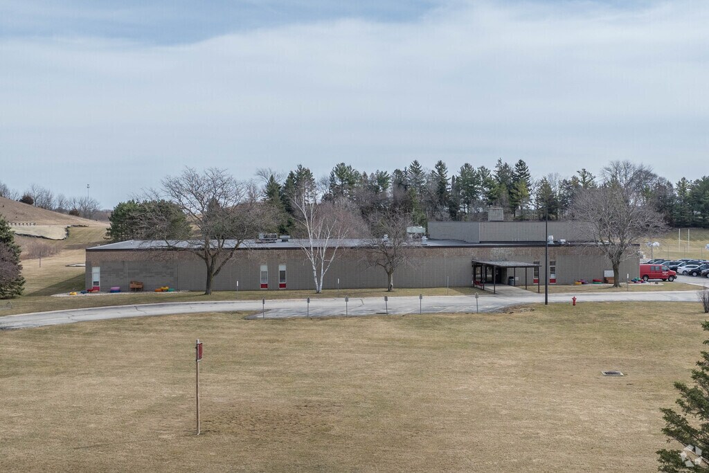 John Hustis Elementary School, Rankings & Reviews