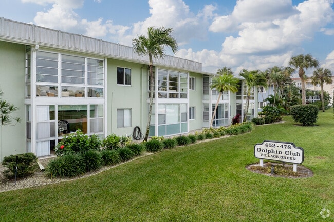 Naples real estate can range from low end condos of $500K to $60 million