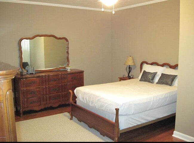 603 Cedar Crest Ct unit Bedroom 2/ Shared Ba, Lafayette, LA 70501 - photo 3