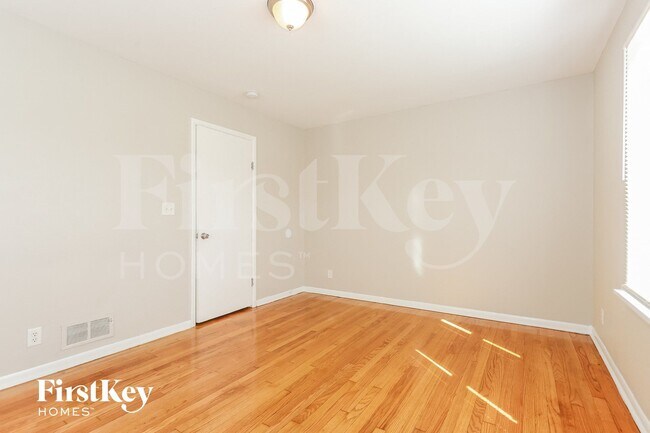 251 E 25th St, Chicago Heights, IL 60411 - photo 7
