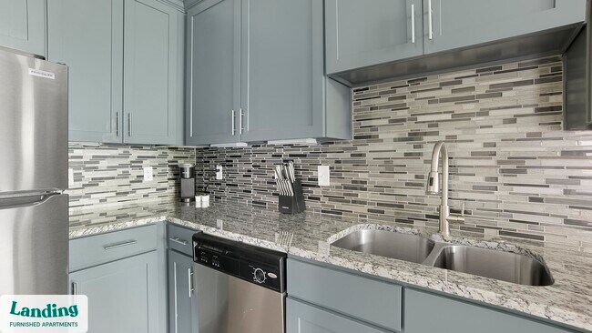 18101 Point Lookout Dr unit 403, Nassau Bay, TX 77058 - photo 7