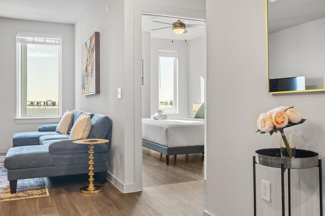 5820 1/2 Cameron Rd unit FL4-ID1303394P, Austin, TX 78723 - photo 6