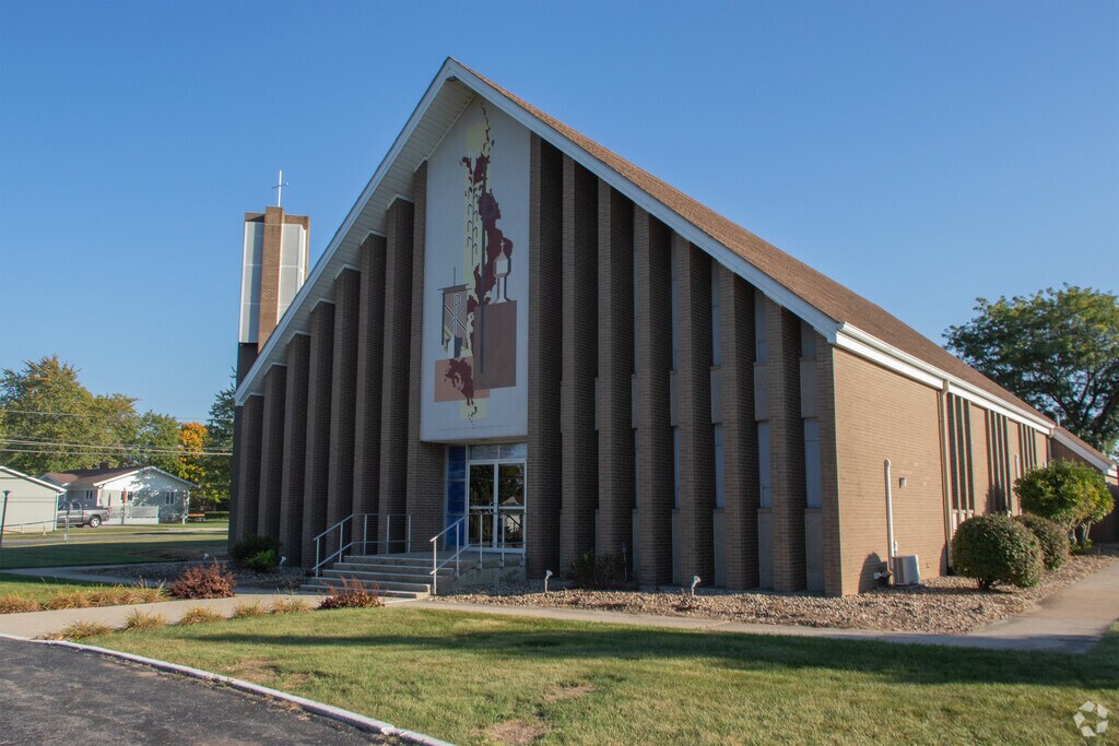 St Francis Xavier School provides education in the neighborhood of 
Huron County