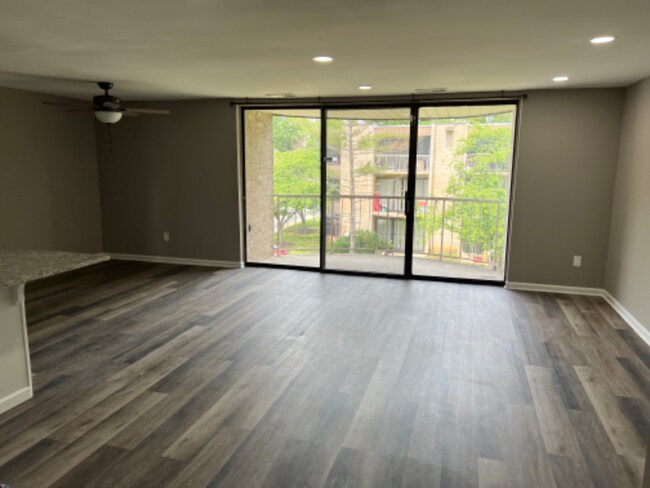 3346 Huntley Sq Dr unit A1, Temple Hills, MD 20748 - photo 5