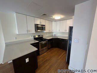 8 Winter Place Unit 905, Boston, MA 02108