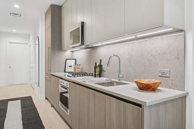 151 Bay Street unit 707, Jersey City, NJ 07302 - photo 3