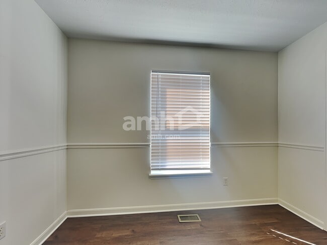 2055 Whispering Wind Ln, Amelia, OH 45102 - photo 6