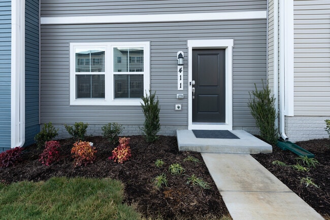 411 18th Ave, Ranson, WV 25438 - photo 4