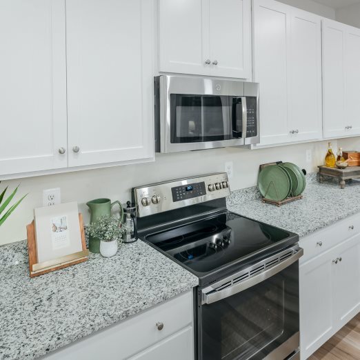 1261 Red Clover Ln, Ranson, WV 25438 - photo 6