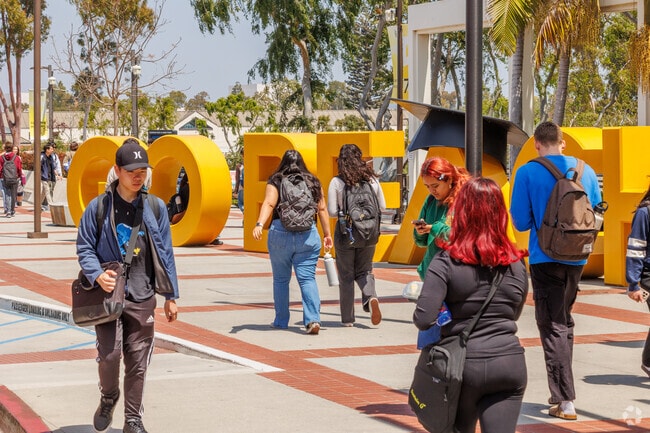 University Park Estates is located across 7th Street from CSULB.
