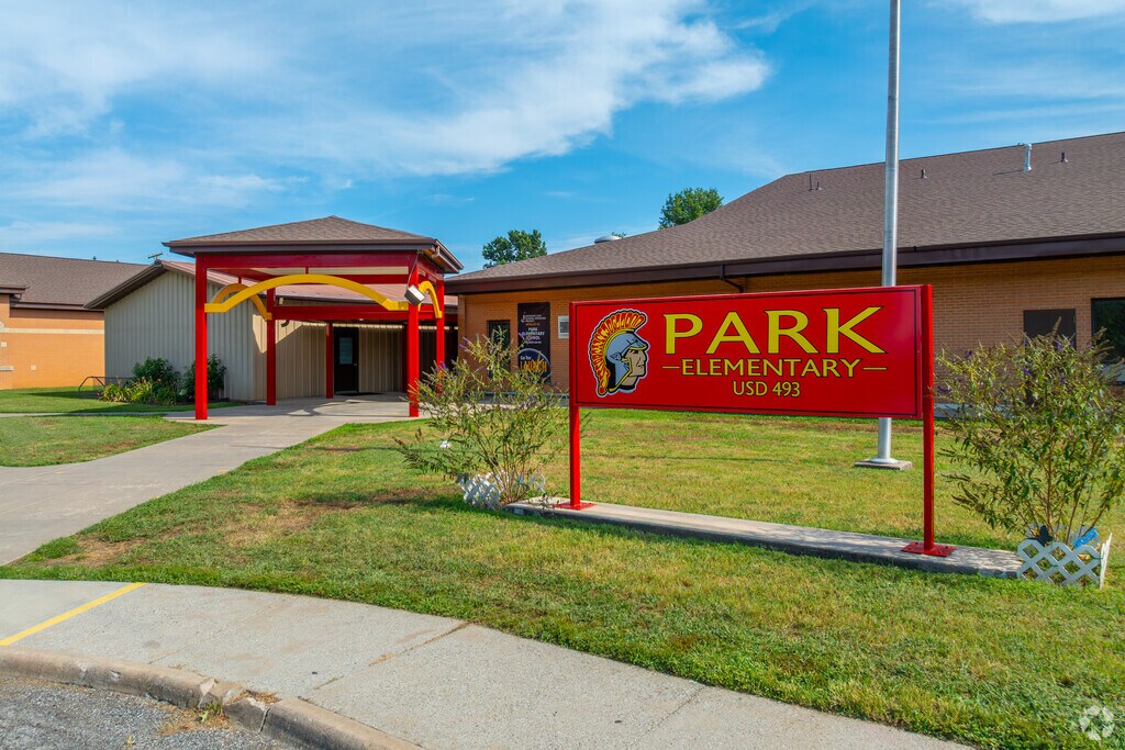 Park Elementary earns a B-minus rating from Niche.
