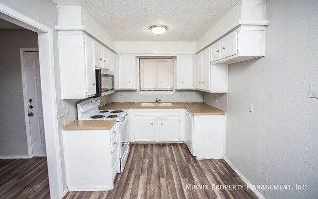 7402 Waco Ave unit B, Lubbock, TX 79423 - photo 7