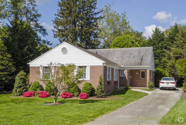 Smaller homes are also an option in Poplar Hill .