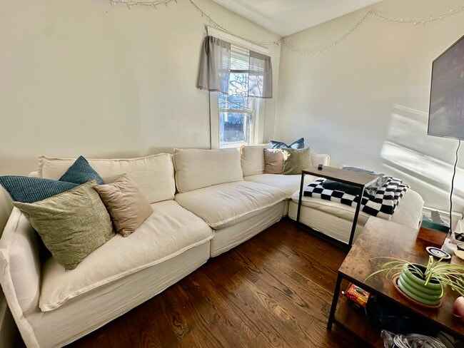 294 Windsor St unit 2, Cambridge, MA 02139 - photo 2