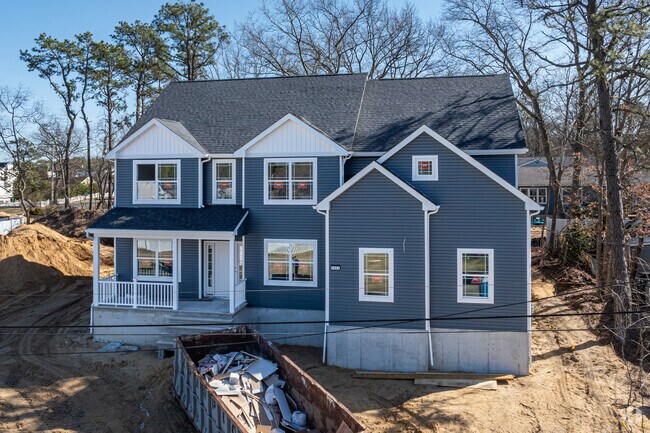 The new construction market in Pine Lake Park is active, with homes typically staying on the market for around 30 days.