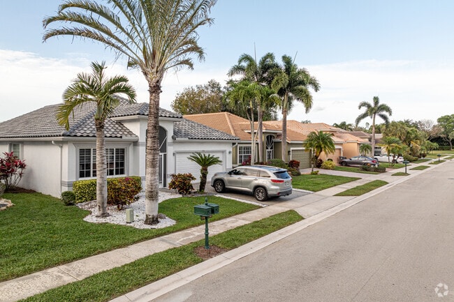 Polo Trace features a subdivision of older homes built in the 1990s.