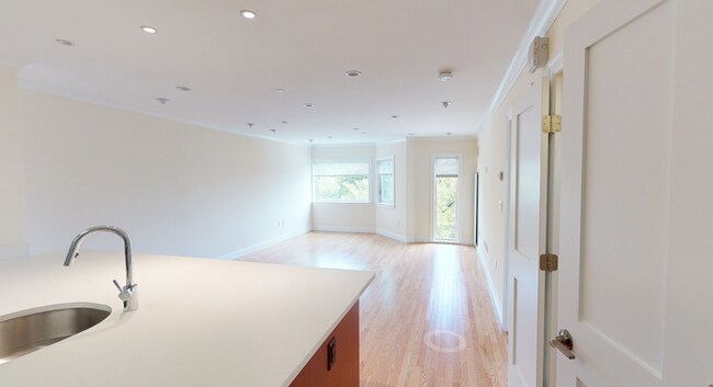 1441 Beacon St unit 108, Brookline, MA 02446 - photo 7