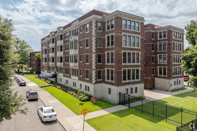 Historic Condos are plentiful in Palmer Park.