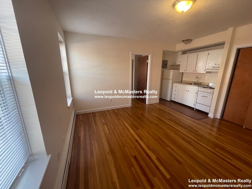 164 N Beacon St unit 12, Brighton, MA 02135 - photo 1