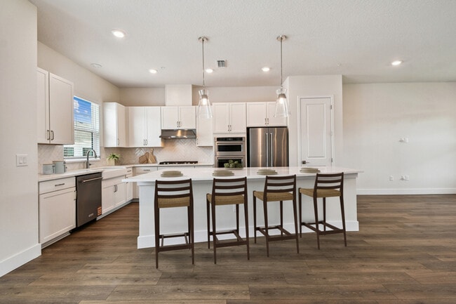 7220 Sutton Ln, Sarasota, FL 34240 - photo 2