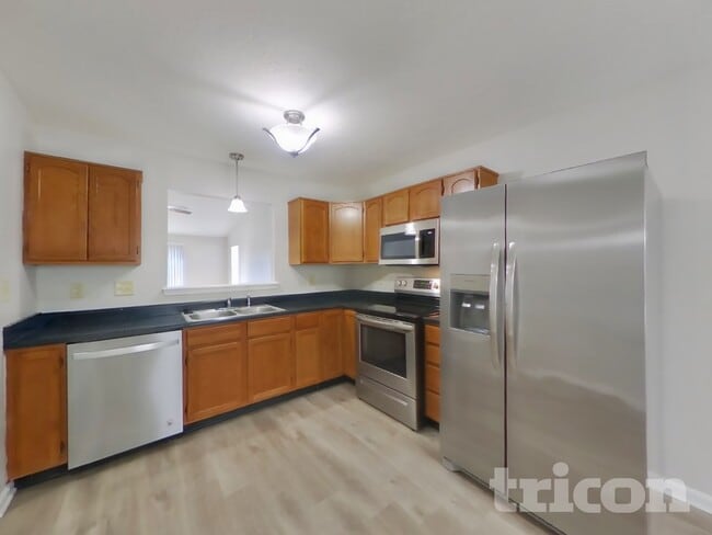 1039 Central Park Blvd S, Greenwood, IN 46143 - photo 6