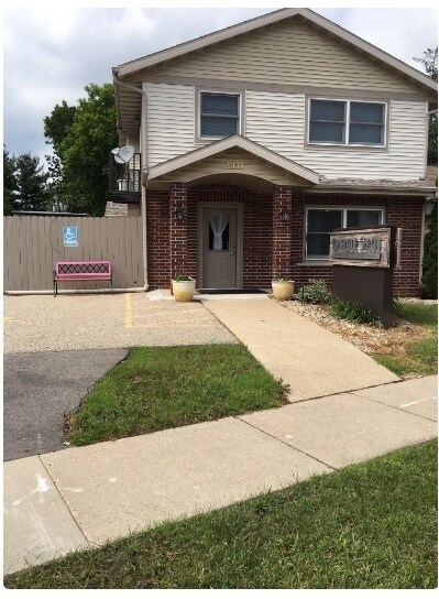 210 E Verona Ave, Verona, WI 53593