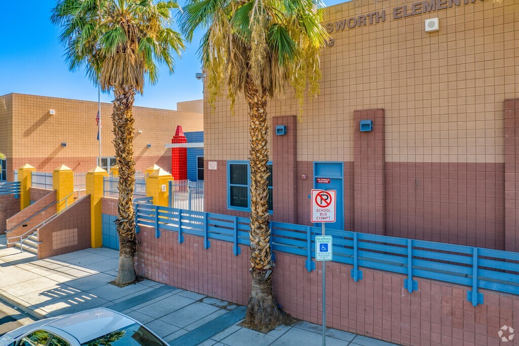 Howard E Hollingsworth Elementary School has a vibrant front entrance.