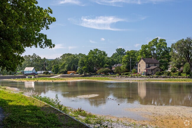 Children's Lake is one the most popular place to enjoy a nice day in Boiling Springs.