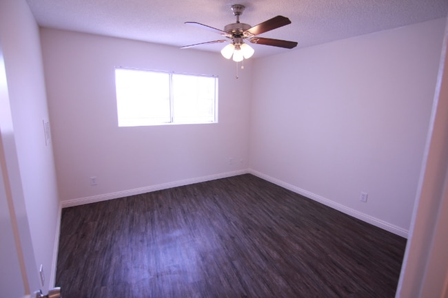151 N Hoover St unit 4, Los Angeles, CA 90004 - photo 4