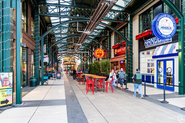 Nearby Downtown Eugene provides convenient access to shopping for residents of Laurel Hill.