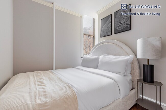 234 W 14th St unit FL2-ID1825, New York, NY 10011 - photo 7
