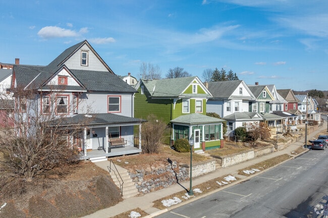 Most of the houses in Sunbury sit on quiet residential streets and offer spacious front porches.
