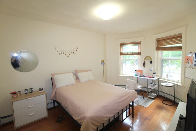 1809 Beacon St unit 2, Brookline, MA 02445 - photo 7