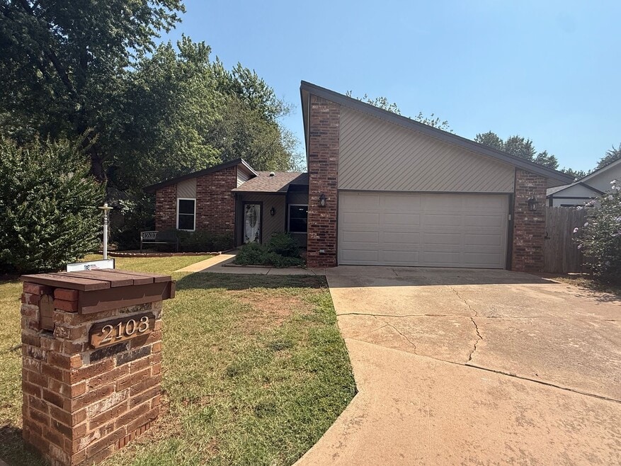 2103 Park Place, Norman, OK 73071 - photo 1