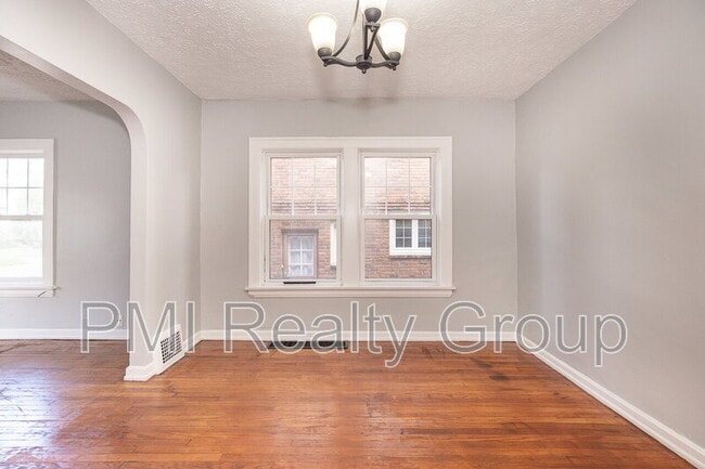 3581 Ingleside Rd unit Down, Shaker Heights, OH 44122 - photo 5