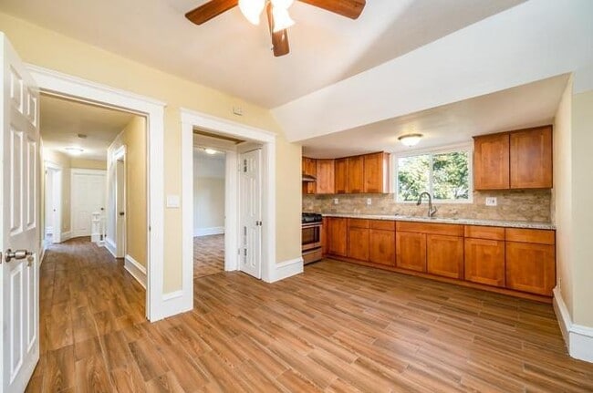 312 W Main St unit 2, Turlock, CA 95380 - photo 3