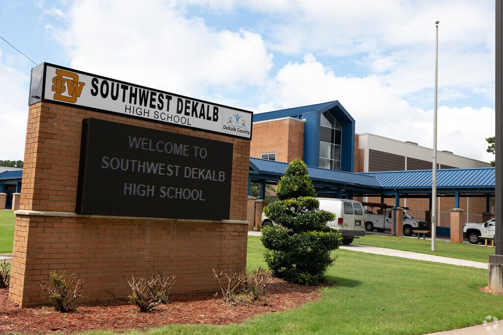 Southwest Dekalb High School, Rankings & Reviews