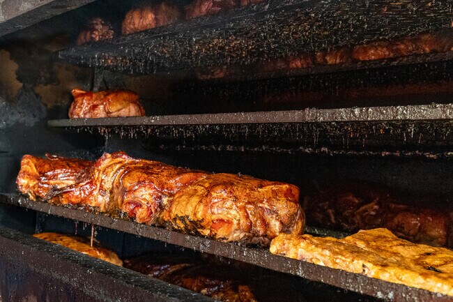 Head to the Pot Smoker BBQ restaurant for smoked pork and all the fixings in central Belvedere.
